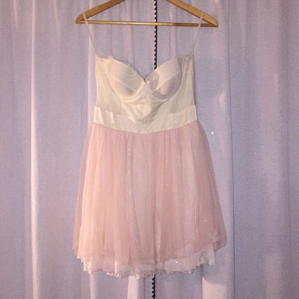 Corset top, layered tulle/lace bottom dress.